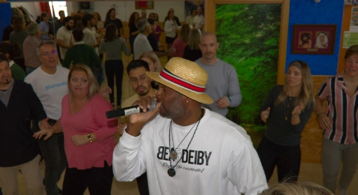Imagen de las clases de rueda de casino con deiby tum tum